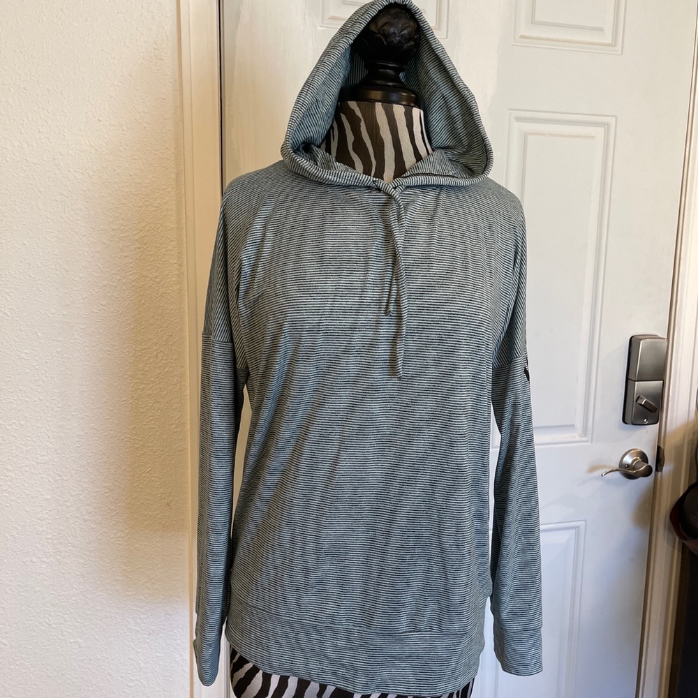 Skechers GoWalk Wear Women's Turquoise Relaxed Fit Hoodie Size M NWOT